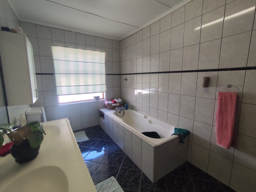3 Bedroom Property for Sale in Ottery Western Cape